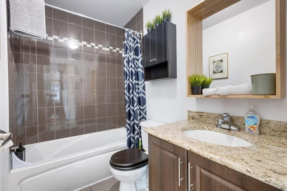 M11 Bright Studio In The Heart Of Mtl Монреаль Экстерьер фото